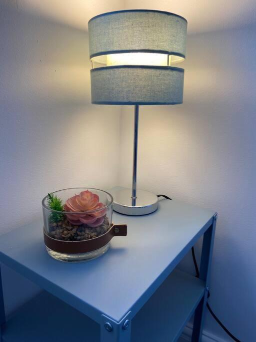 Newly Refurbished Town Centre Apartment オーバン エクステリア 写真