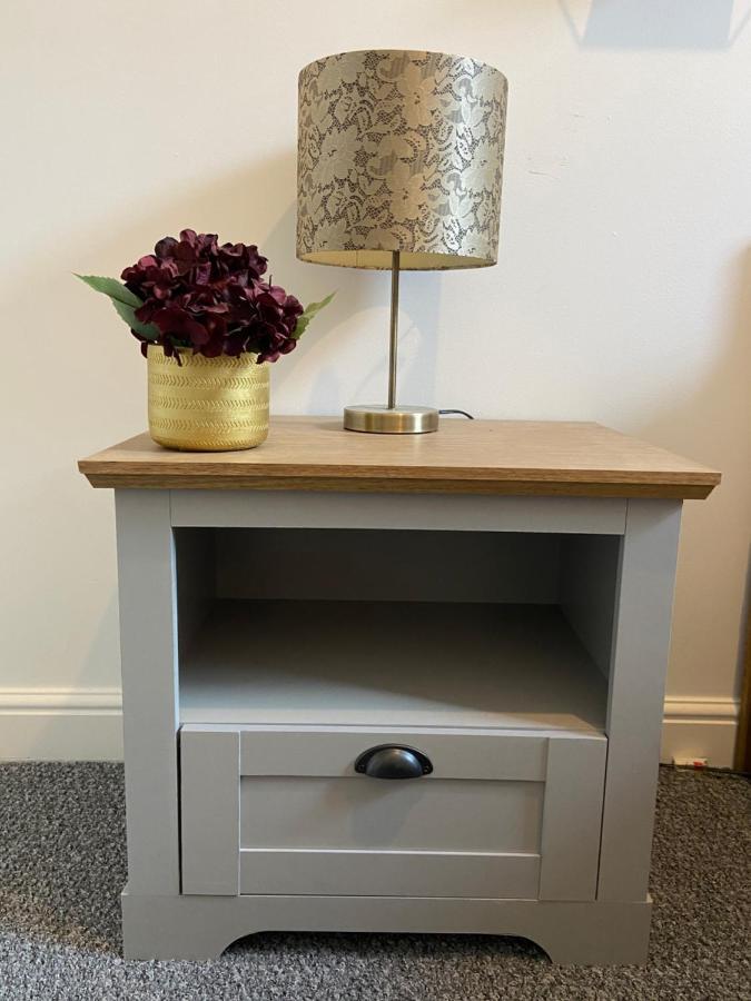 Newly Refurbished Town Centre Apartment オーバン エクステリア 写真